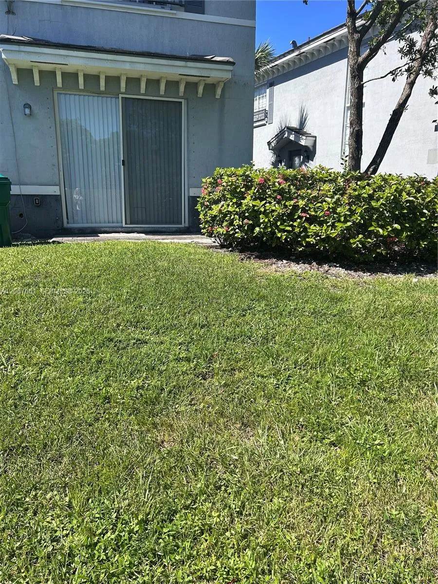 3584 NW 13th St Lauderhill, FL 33311