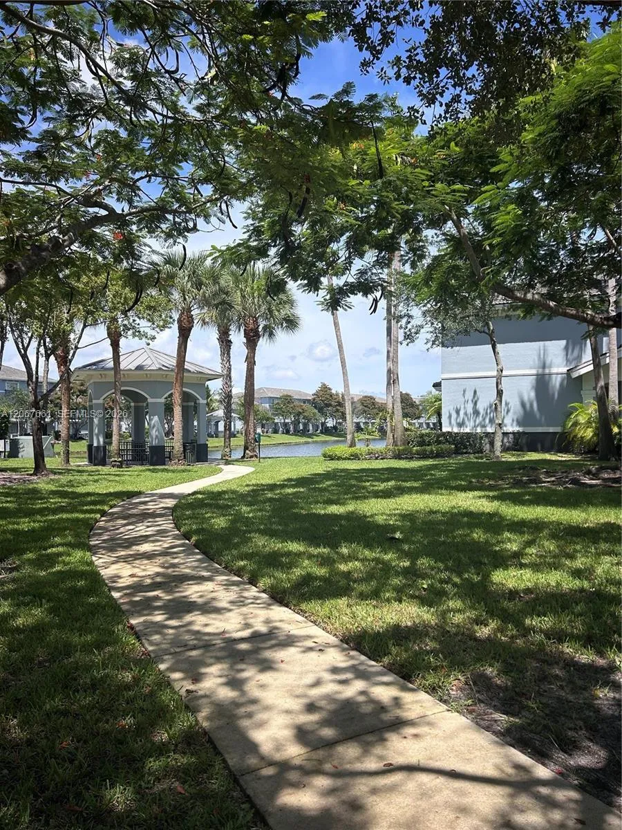 3584 NW 13th St Lauderhill, FL 33311