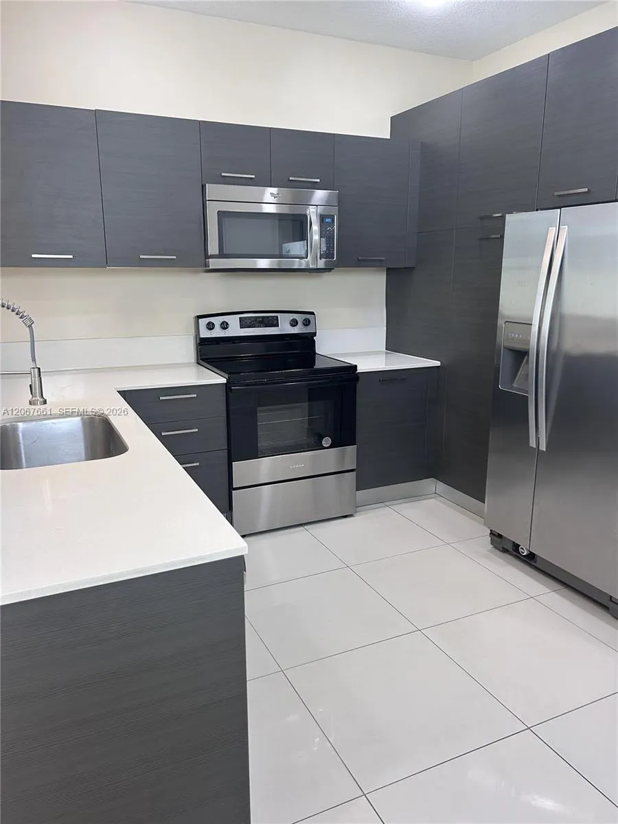 3584 NW 13th St Lauderhill, FL 33311