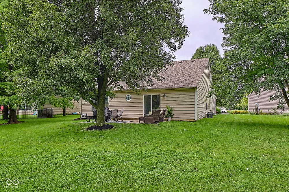 1563 Dale Court Greenfield, IN 46140