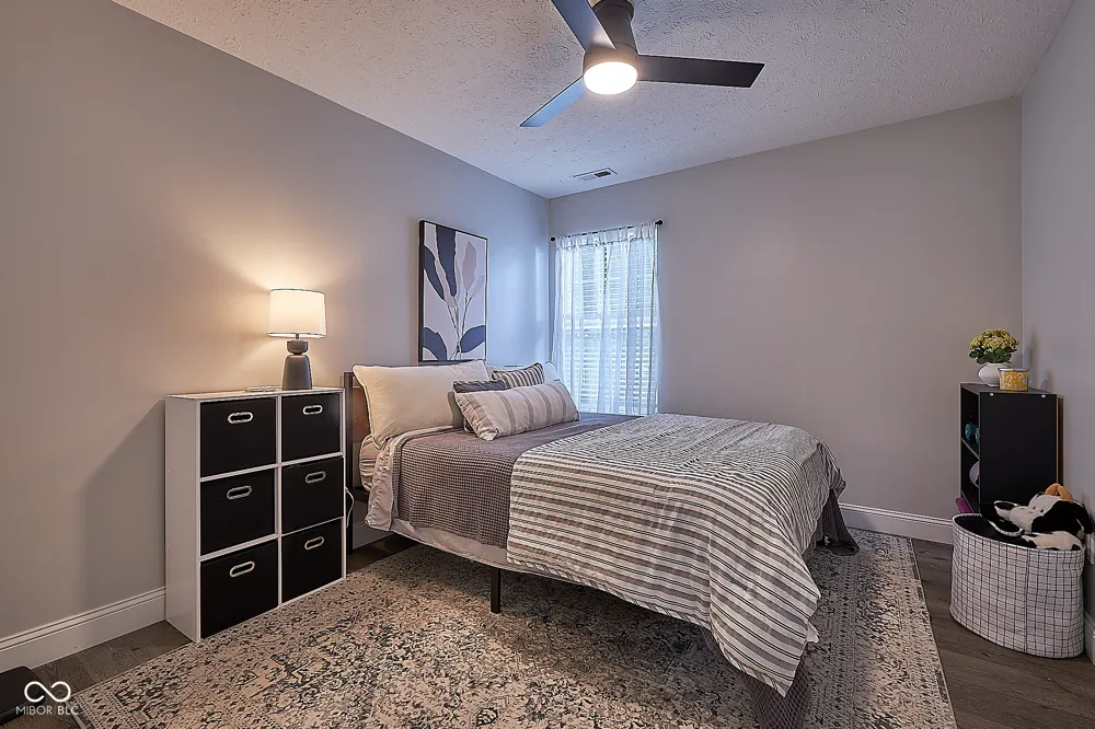 1563 Dale Court Greenfield, IN 46140