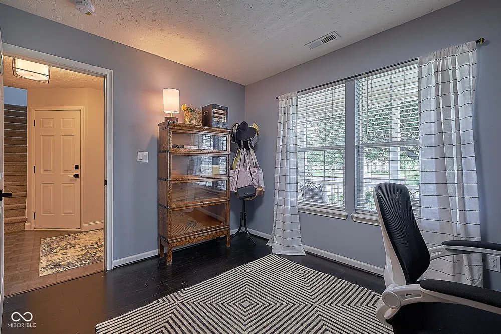 1563 Dale Court Greenfield, IN 46140
