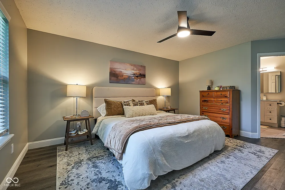 1563 Dale Court Greenfield, IN 46140