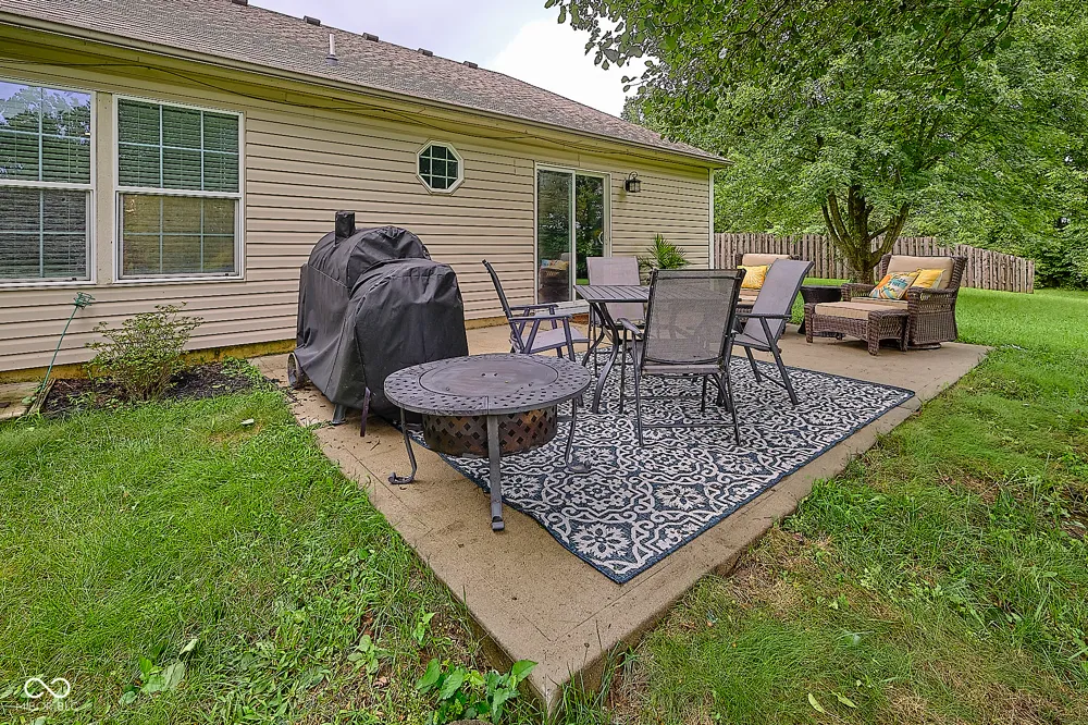 1563 Dale Court Greenfield, IN 46140