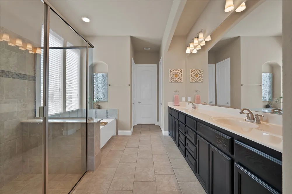 4702 Sunflower Drive Mansfield, TX 76063