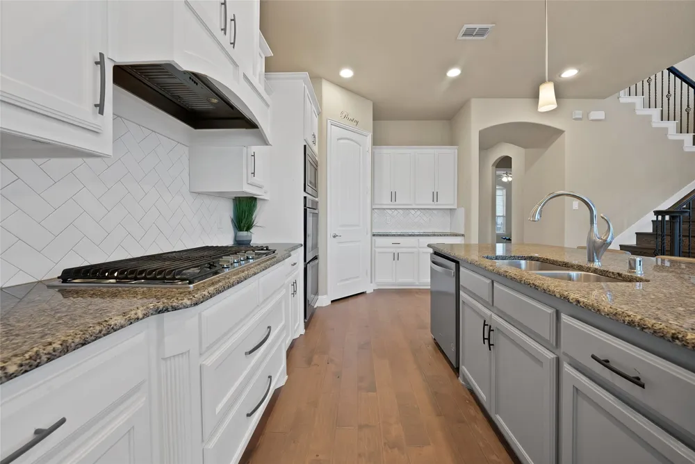 4702 Sunflower Drive Mansfield, TX 76063