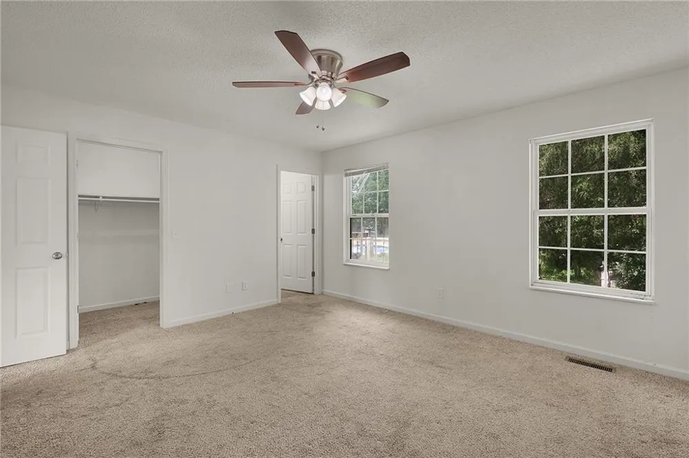 100 Walraven Way SE Calhoun, GA 30701