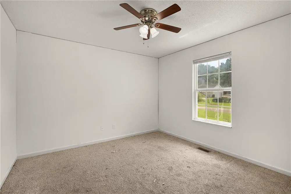 100 Walraven Way SE Calhoun, GA 30701