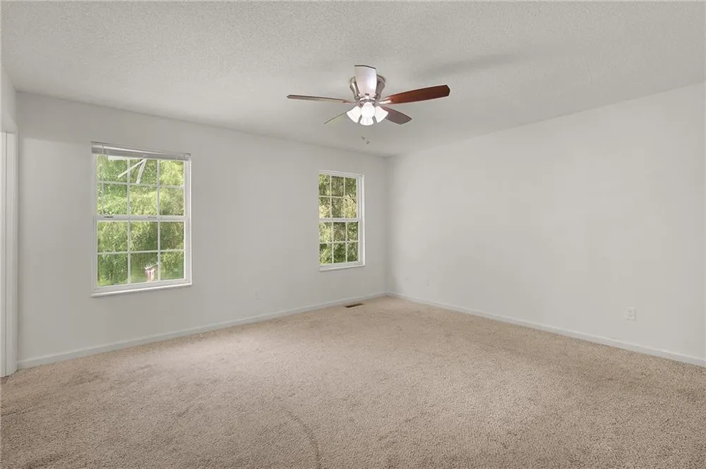 100 Walraven Way SE Calhoun, GA 30701