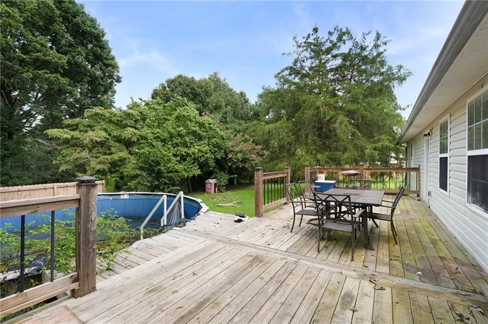 100 Walraven Way SE Calhoun, GA 30701