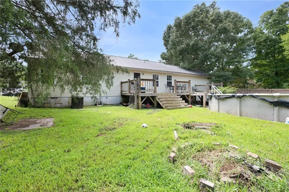 100 Walraven Way SE Calhoun, GA 30701
