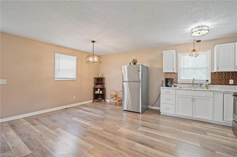 5006 Woodsboro Lane Winston-Salem, NC 27105