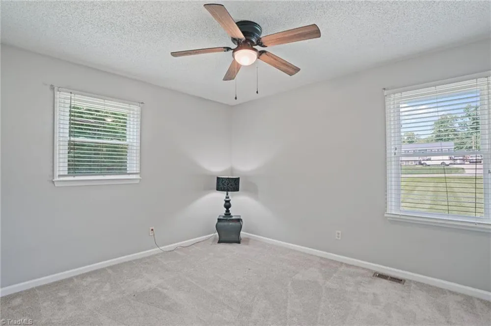 5006 Woodsboro Lane Winston-Salem, NC 27105