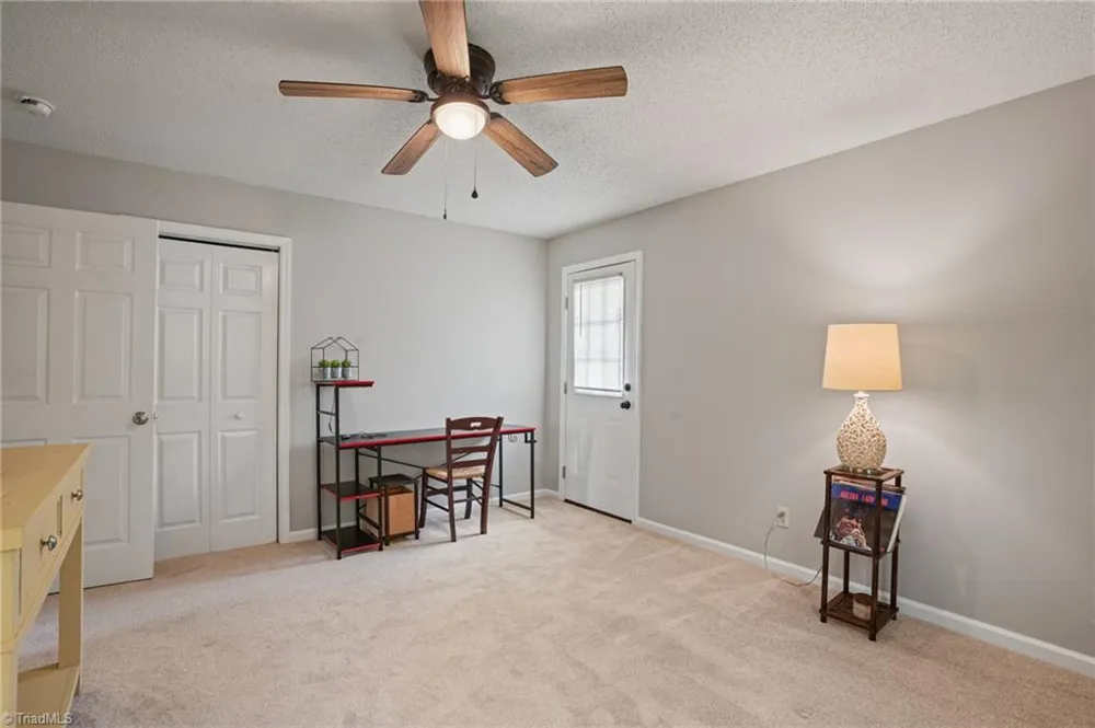 5006 Woodsboro Lane Winston-Salem, NC 27105
