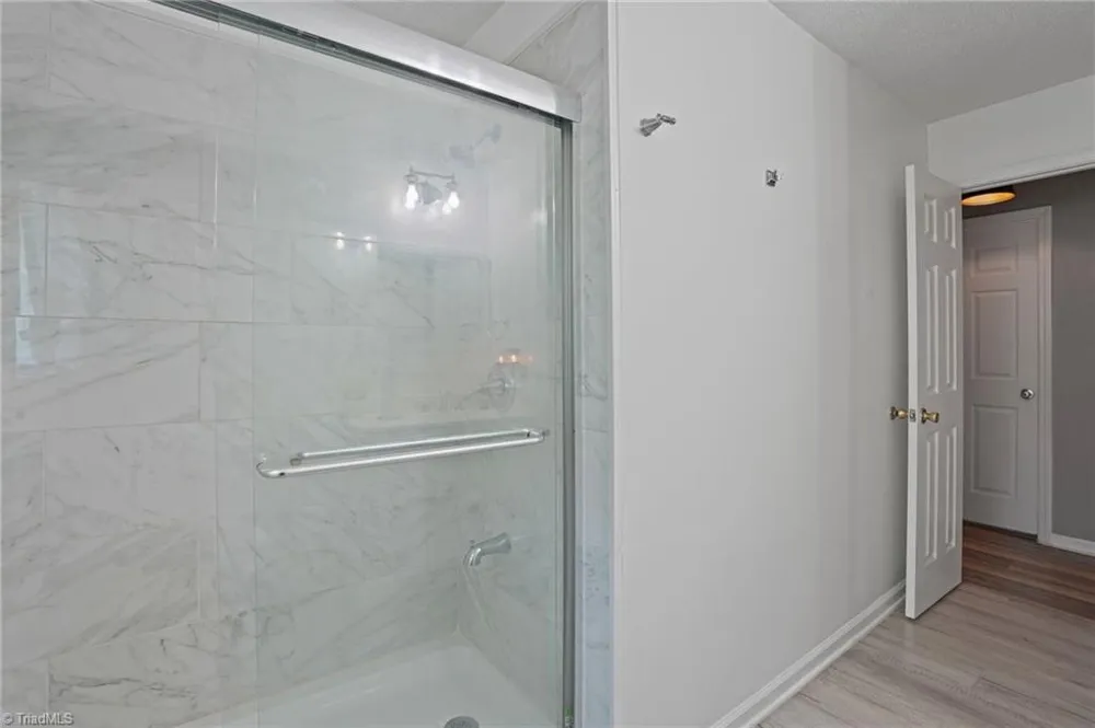 5006 Woodsboro Lane Winston-Salem, NC 27105
