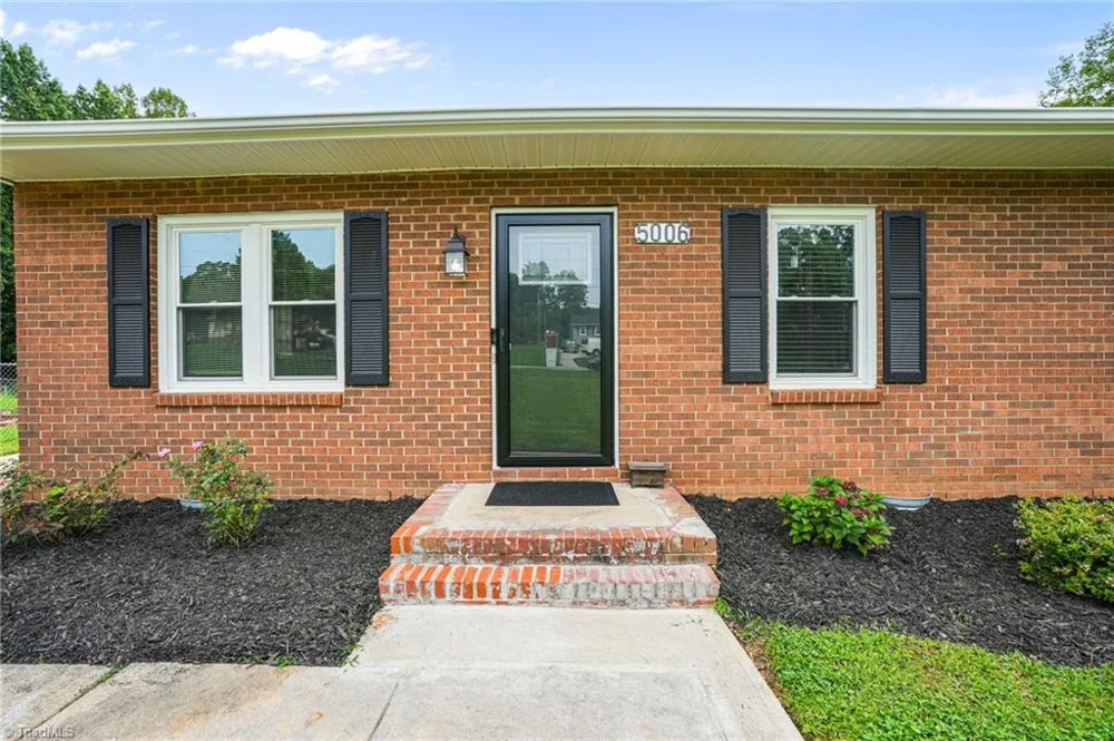 5006 Woodsboro Lane Winston-Salem, NC 27105