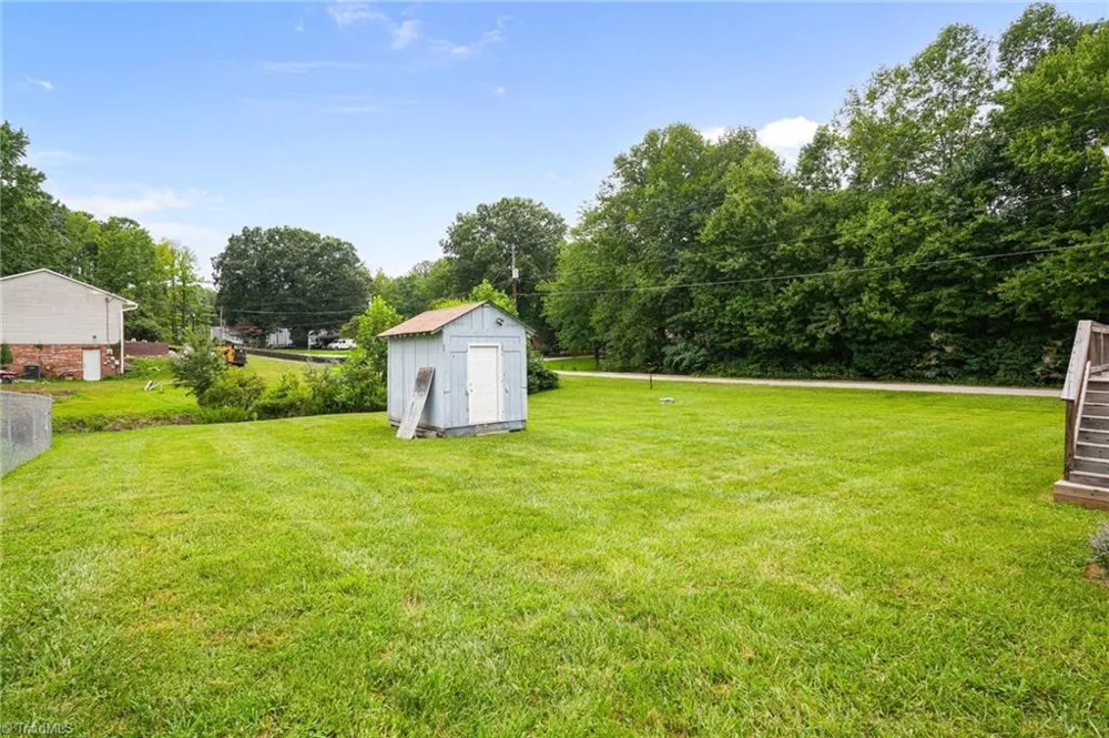 5006 Woodsboro Lane Winston-Salem, NC 27105