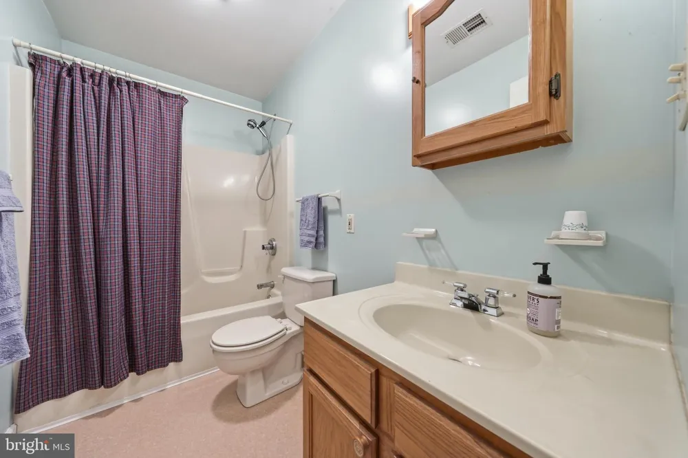 47 CAMBRIDGE COURT Martinsburg, WV 25403