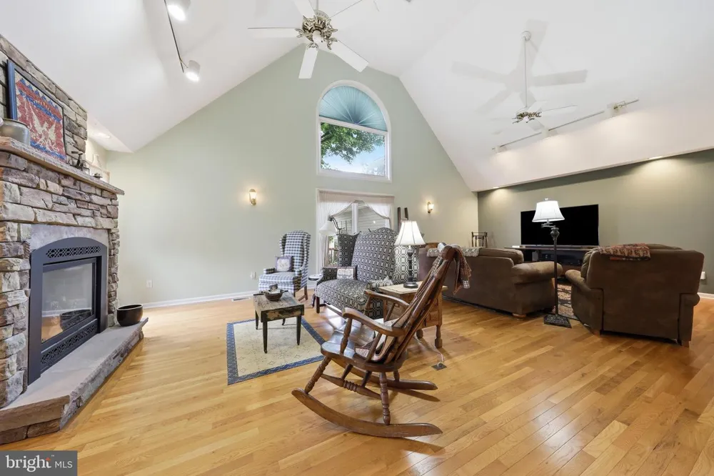 47 CAMBRIDGE COURT Martinsburg, WV 25403