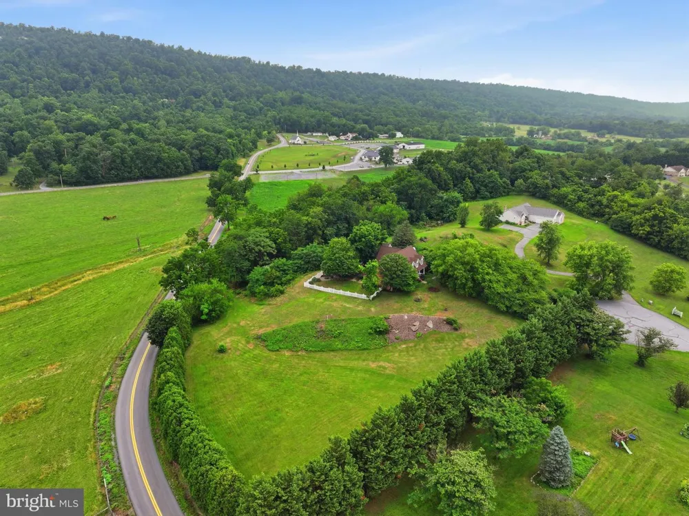 47 CAMBRIDGE COURT Martinsburg, WV 25403