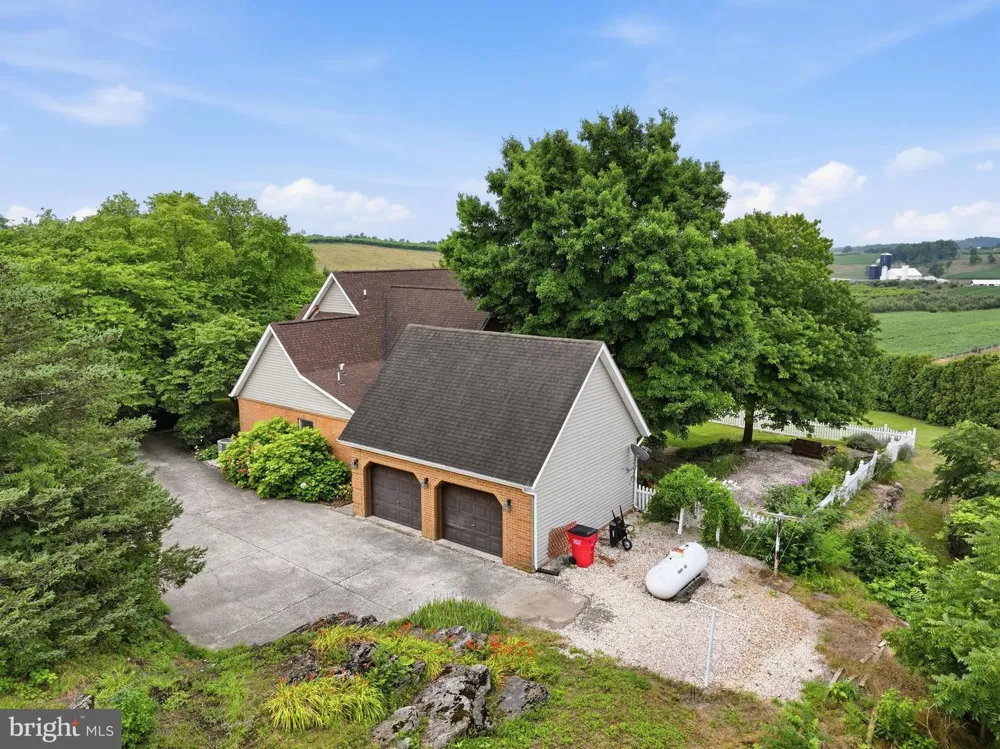 47 CAMBRIDGE COURT Martinsburg, WV 25403