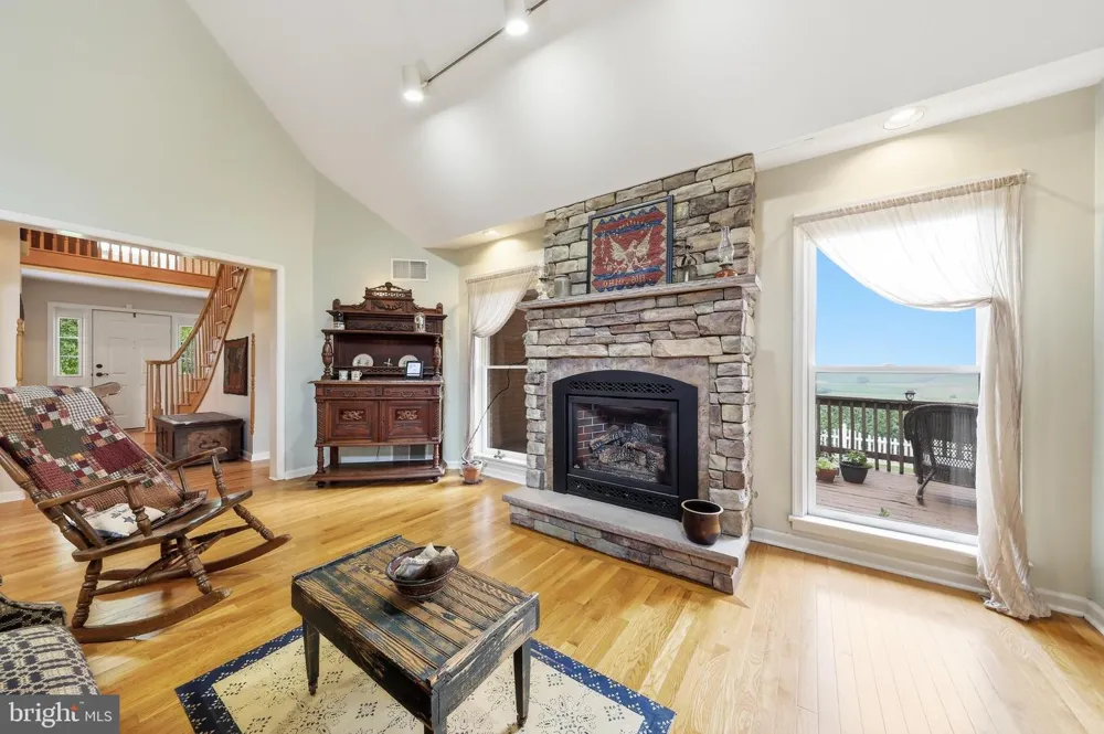 47 CAMBRIDGE COURT Martinsburg, WV 25403
