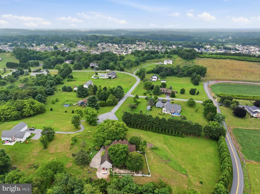 47 CAMBRIDGE COURT Martinsburg, WV 25403