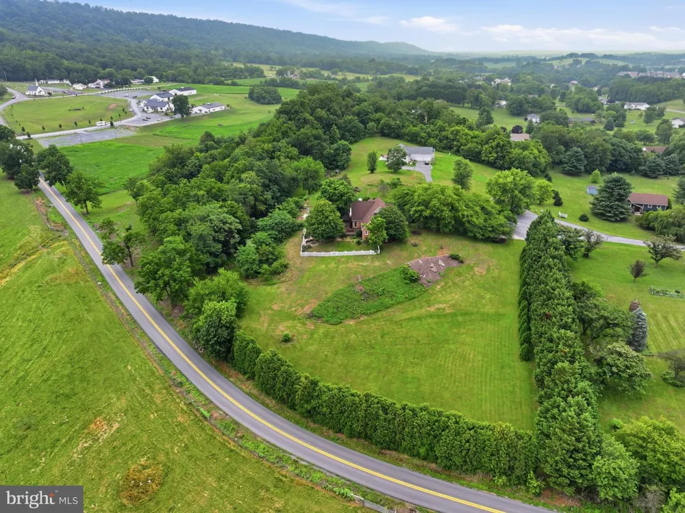 47 CAMBRIDGE COURT Martinsburg, WV 25403