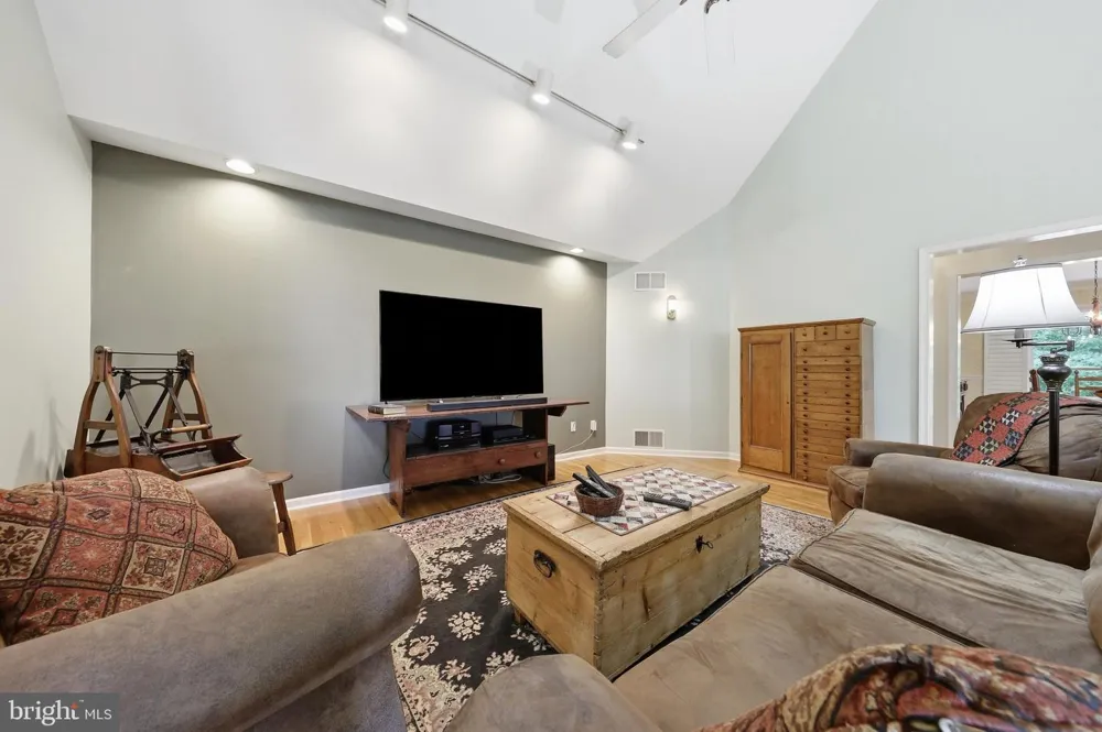 47 CAMBRIDGE COURT Martinsburg, WV 25403