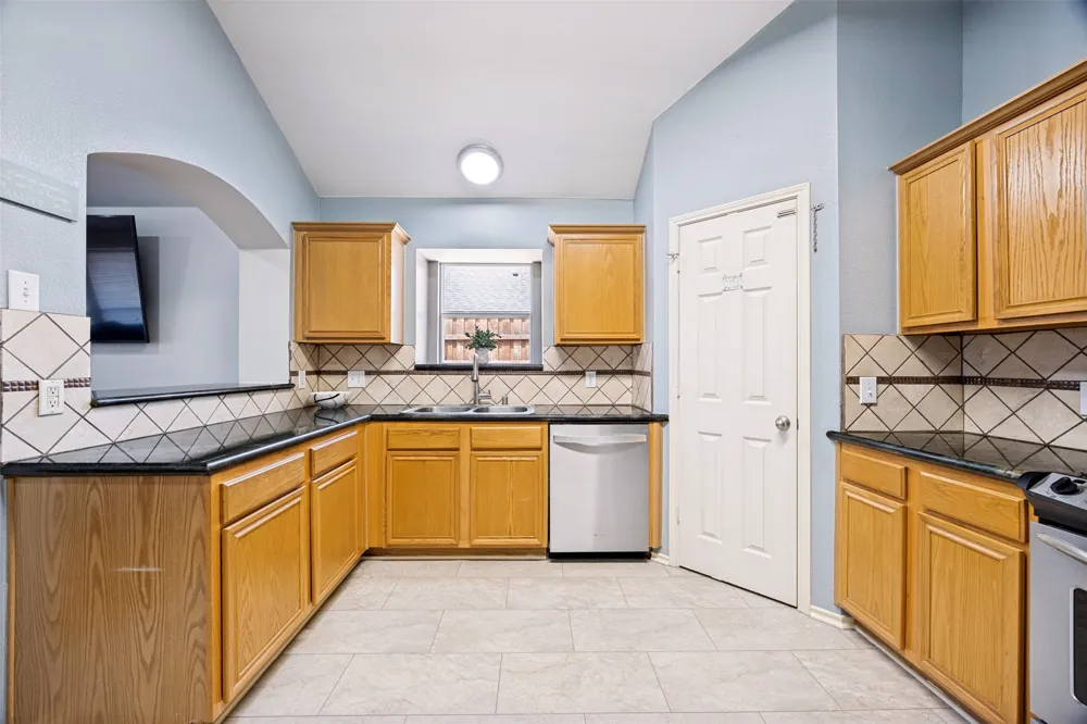 205 Arborview Drive Wylie, TX 75098