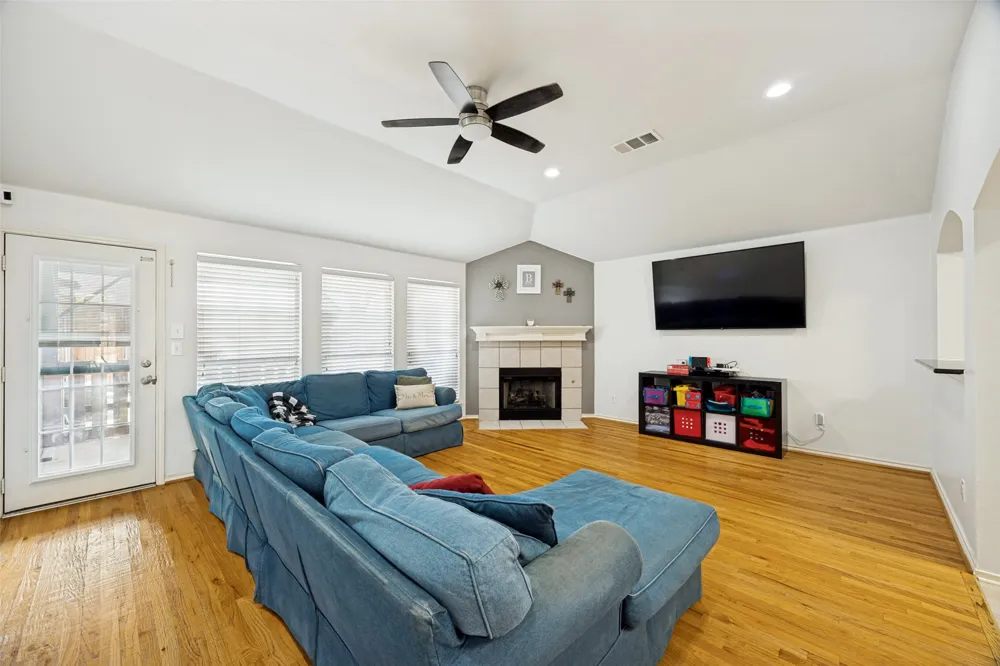 205 Arborview Drive Wylie, TX 75098