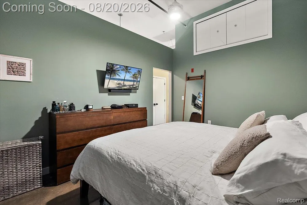211 E 9 Mile Road #213 Ferndale City, MI 48220