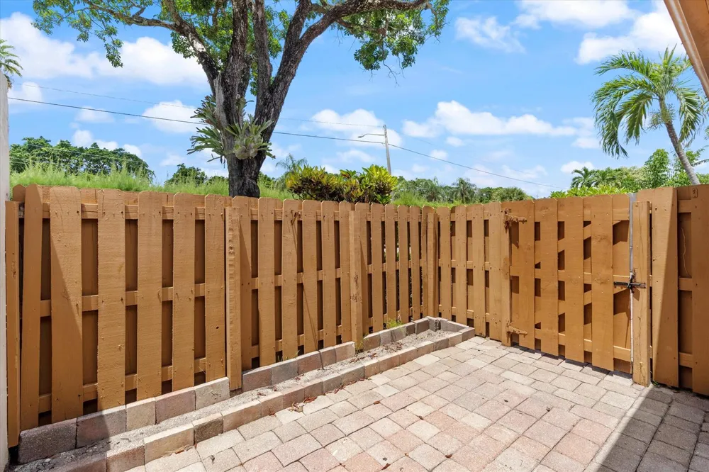 2035 SW 24TH CIRCLE Boynton Beach, FL 33426