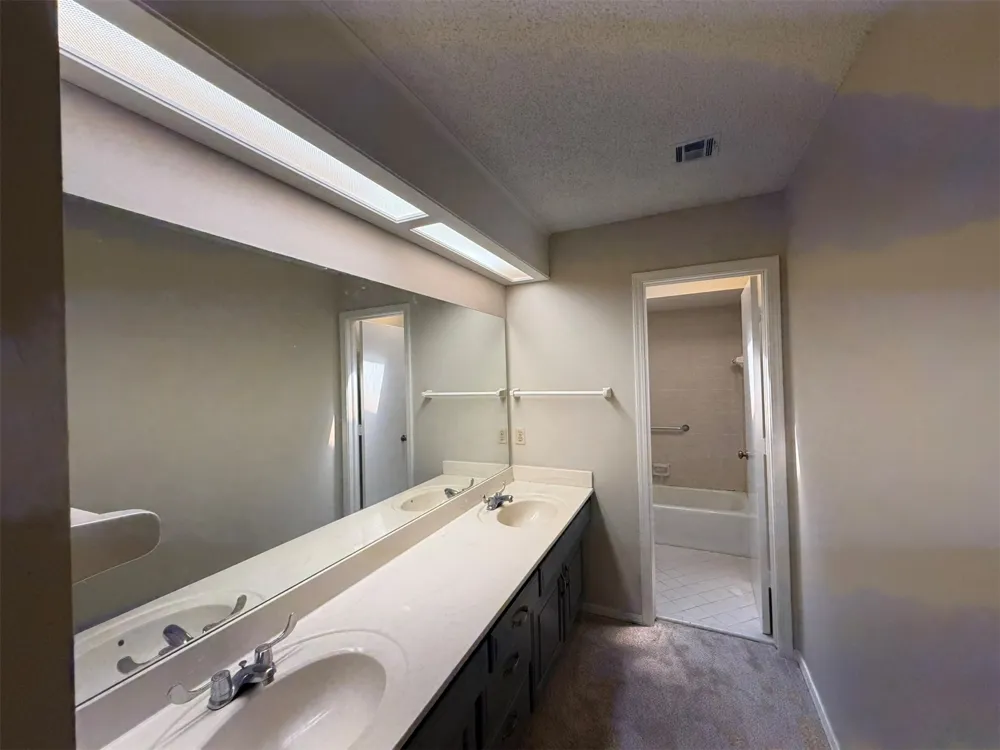 8813 S 71st East Avenue E Tulsa, OK 74133