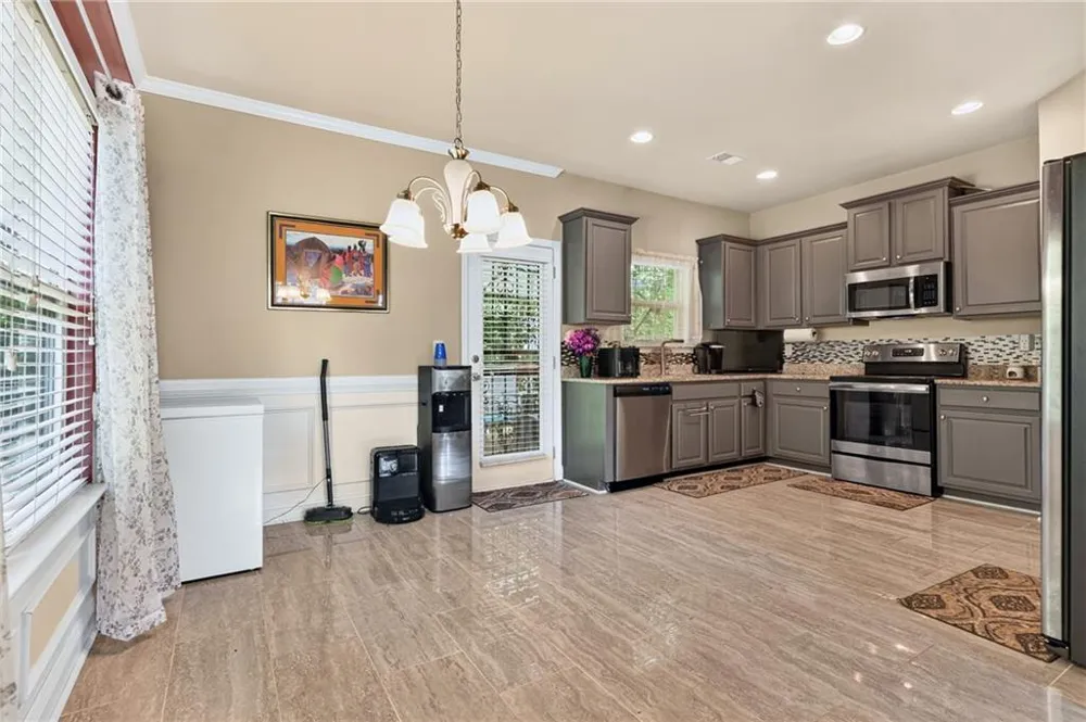 8664 Spivey Village Trail Jonesboro, GA 30236