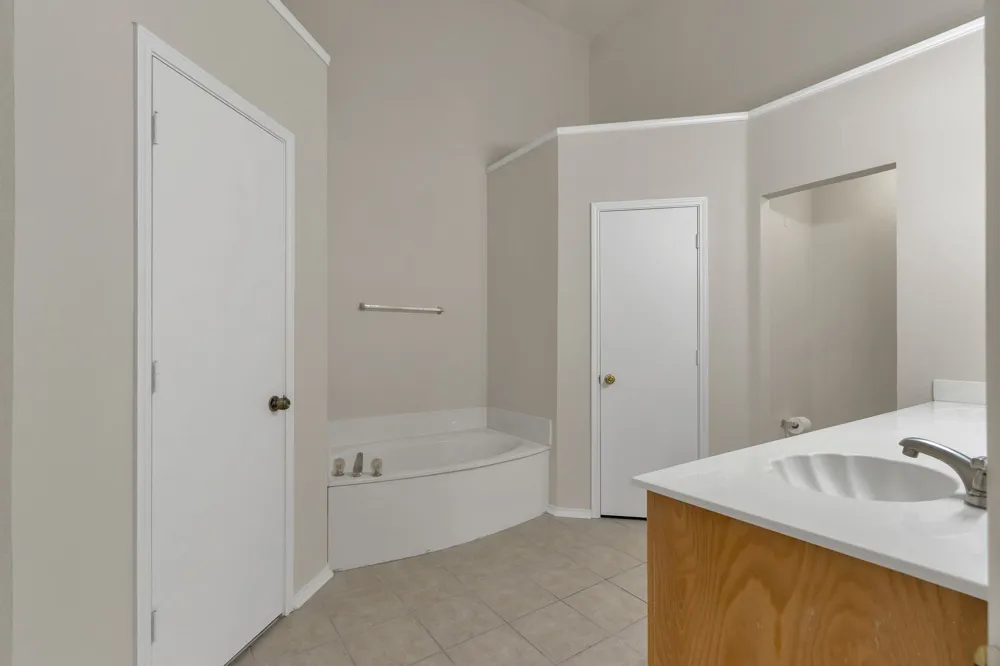 2140 Teal Court Lewisville, TX 75077