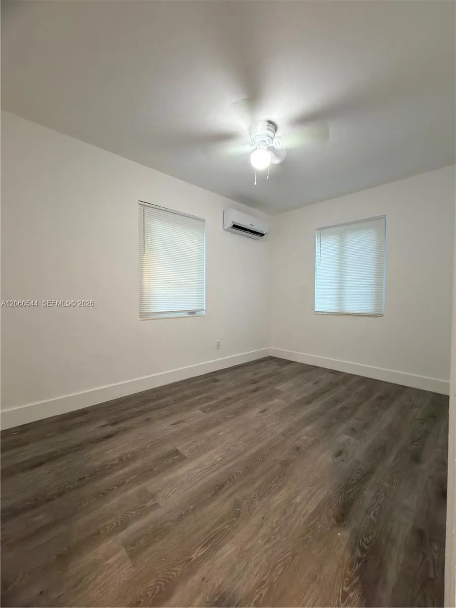 1035 Atlantic Ave Opa-Locka, FL 33054