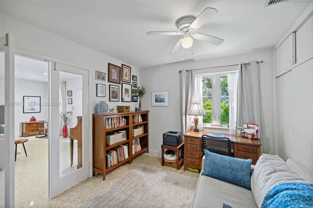 6390 SW 69th St South Miami, FL 33143