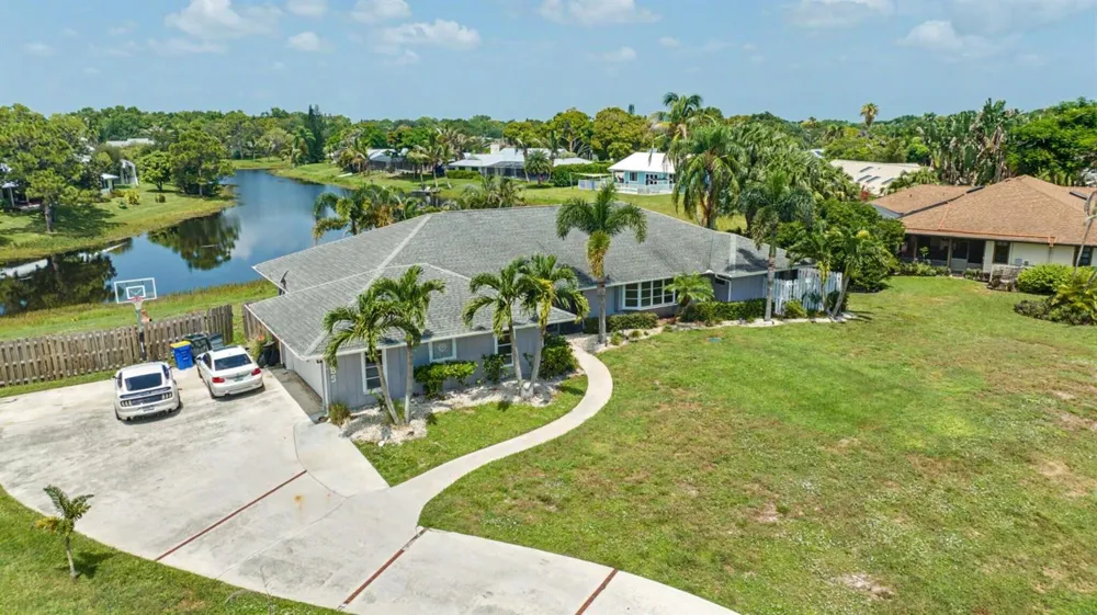 2185 NE Ocapi Court Jensen Beach, FL 34957