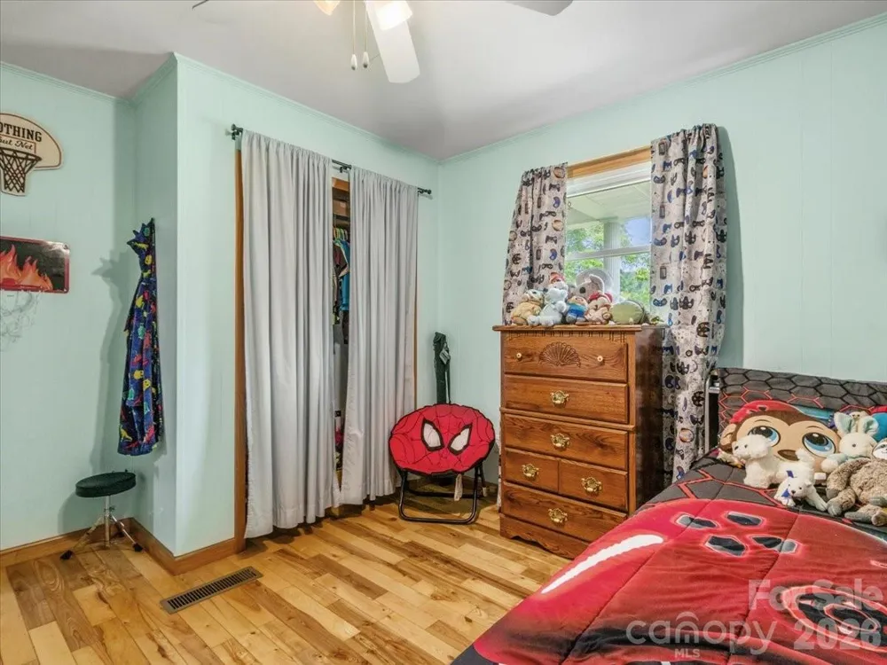 427 Big Brush Creek Road Green Mountain, NC 28740