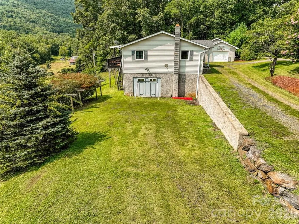 427 Big Brush Creek Road Green Mountain, NC 28740