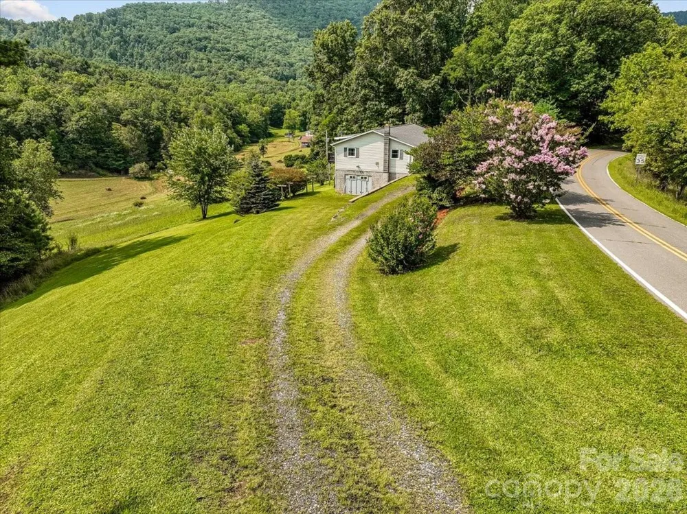 427 Big Brush Creek Road Green Mountain, NC 28740