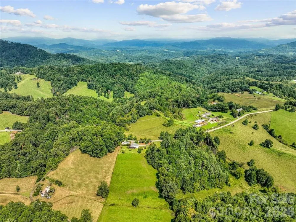 427 Big Brush Creek Road Green Mountain, NC 28740