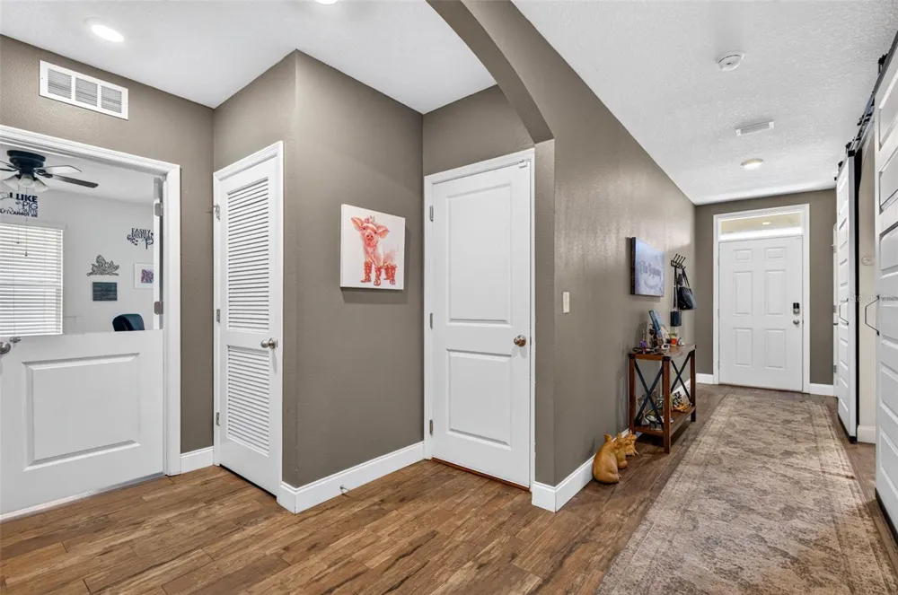 35900 HILLBROOK AVENUE Zephyrhills, FL 33541
