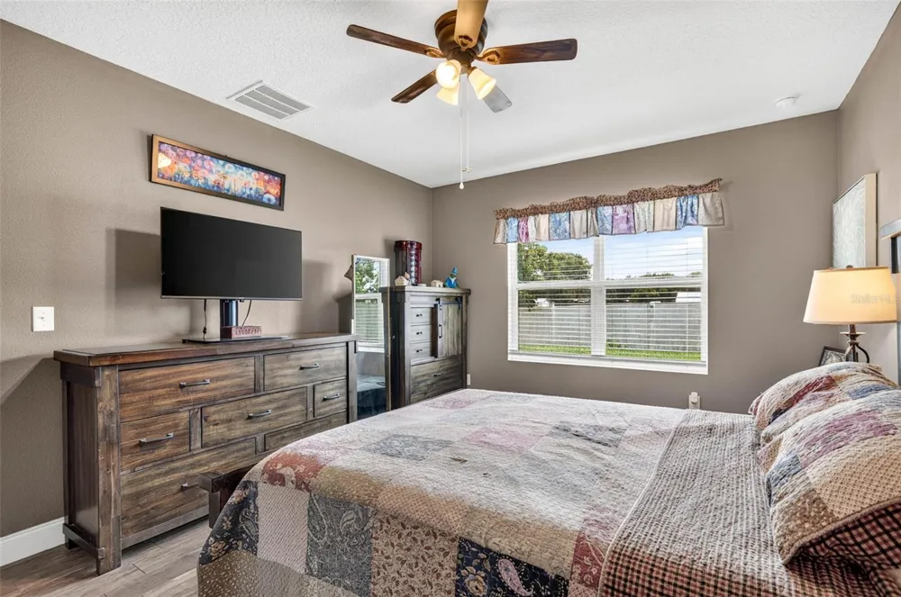 35900 HILLBROOK AVENUE Zephyrhills, FL 33541