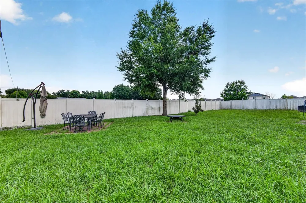 35900 HILLBROOK AVENUE Zephyrhills, FL 33541
