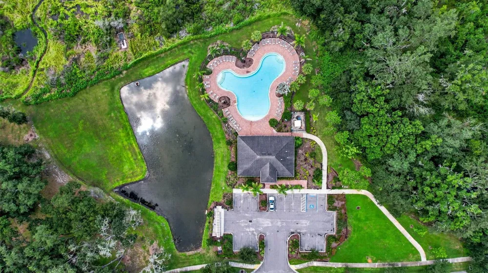 35900 HILLBROOK AVENUE Zephyrhills, FL 33541