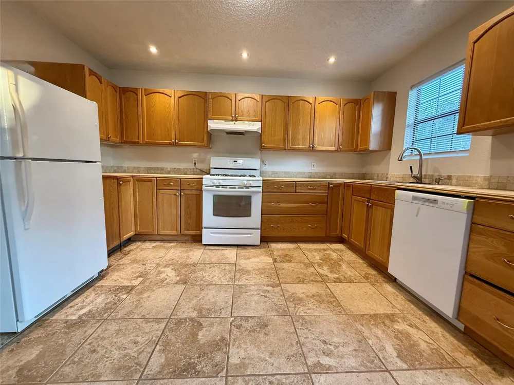 739 W Pine Street Jacksboro, TX 76458