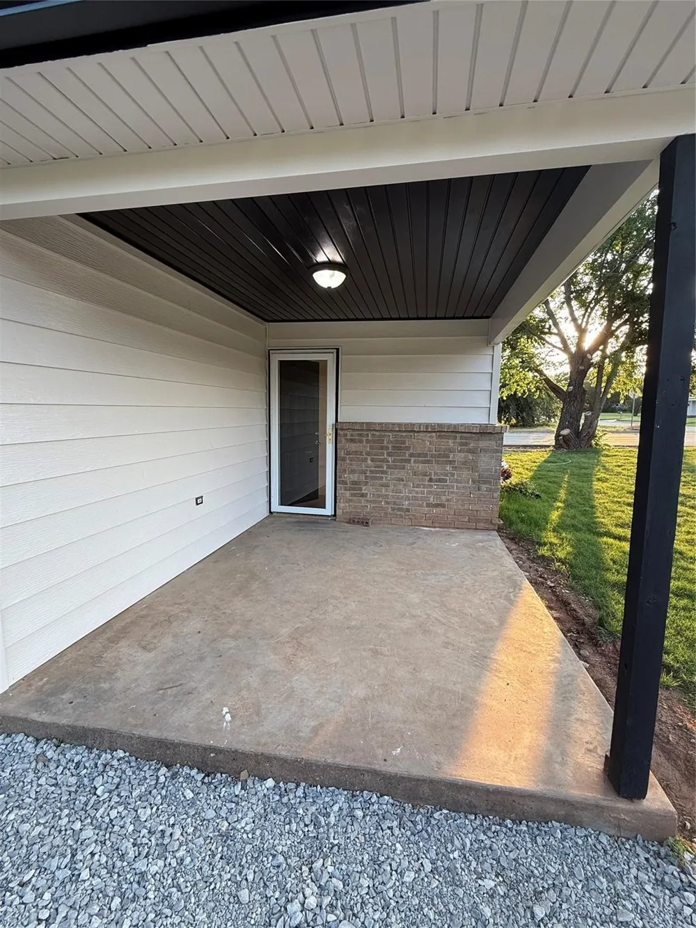 739 W Pine Street Jacksboro, TX 76458