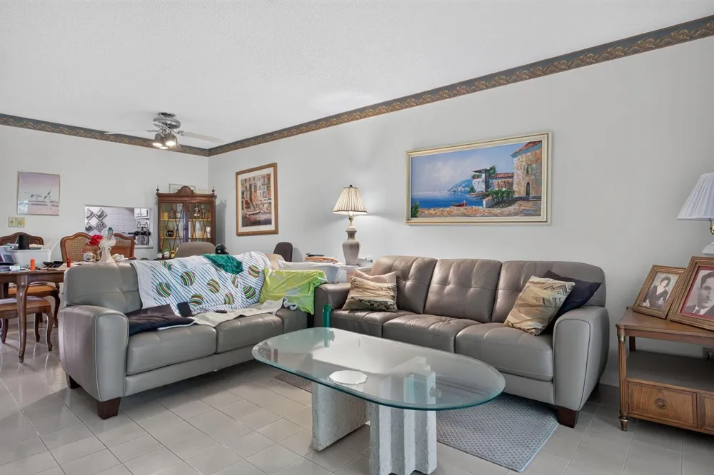7827 GOLF CIR DRIVE #301 Margate, FL 33063
